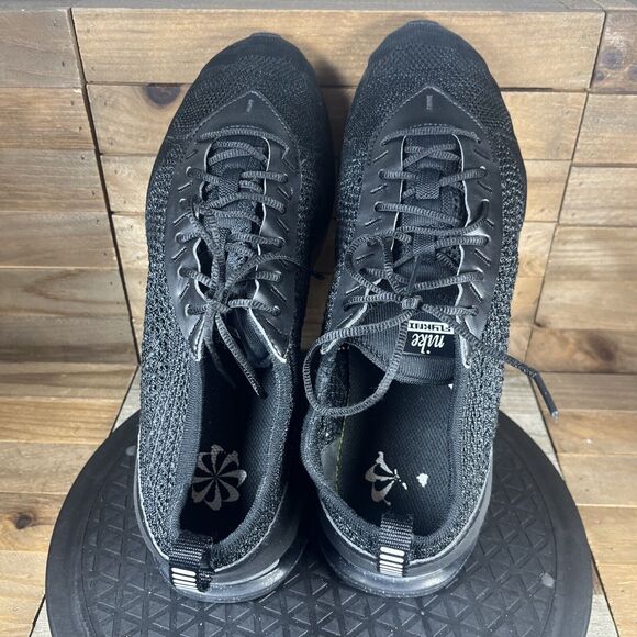 Nike Air Max Flyknit Racer - Picture 5 of 10